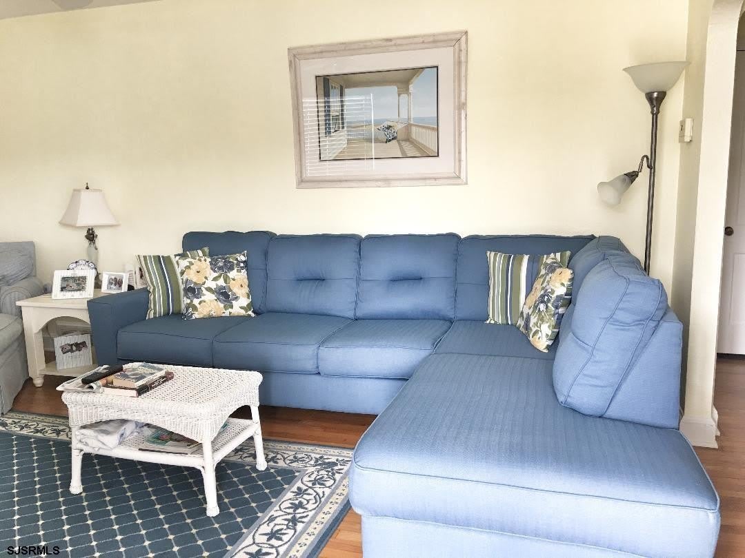209 N Rosborough Ave – photo 3