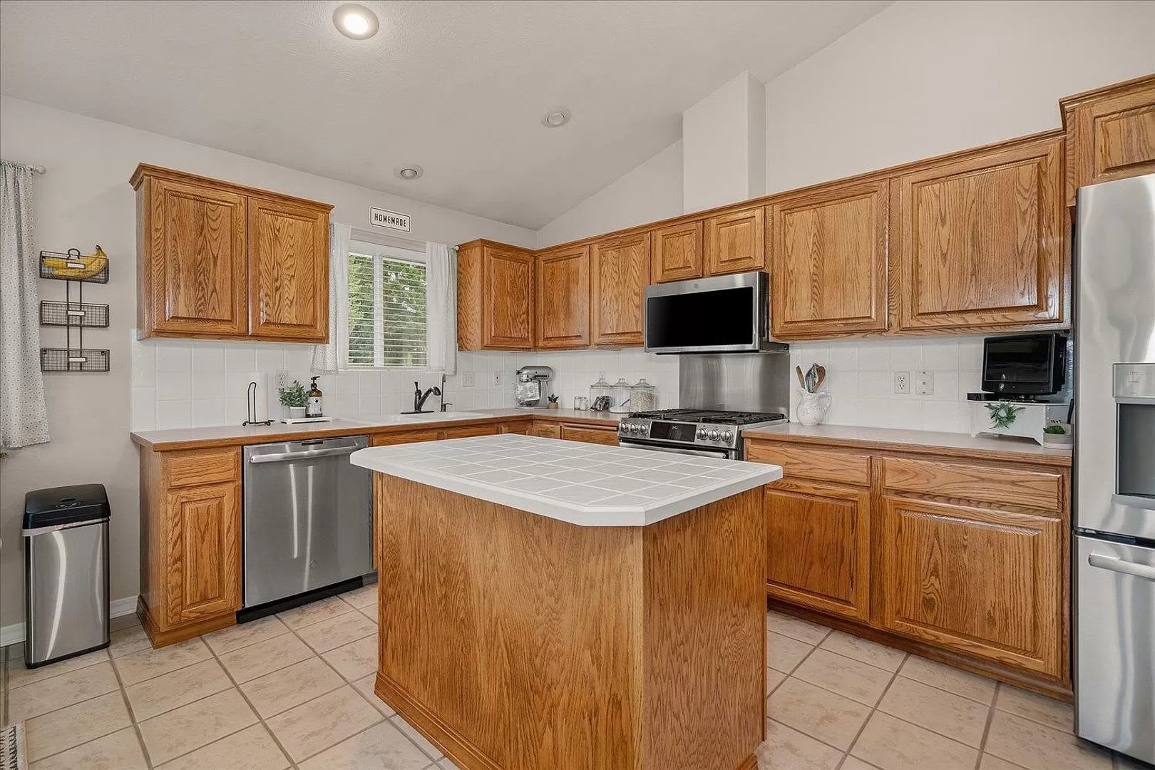 Coming soon! Qualchan Hills Geogeous 4 bed / 4 bath – photo 3