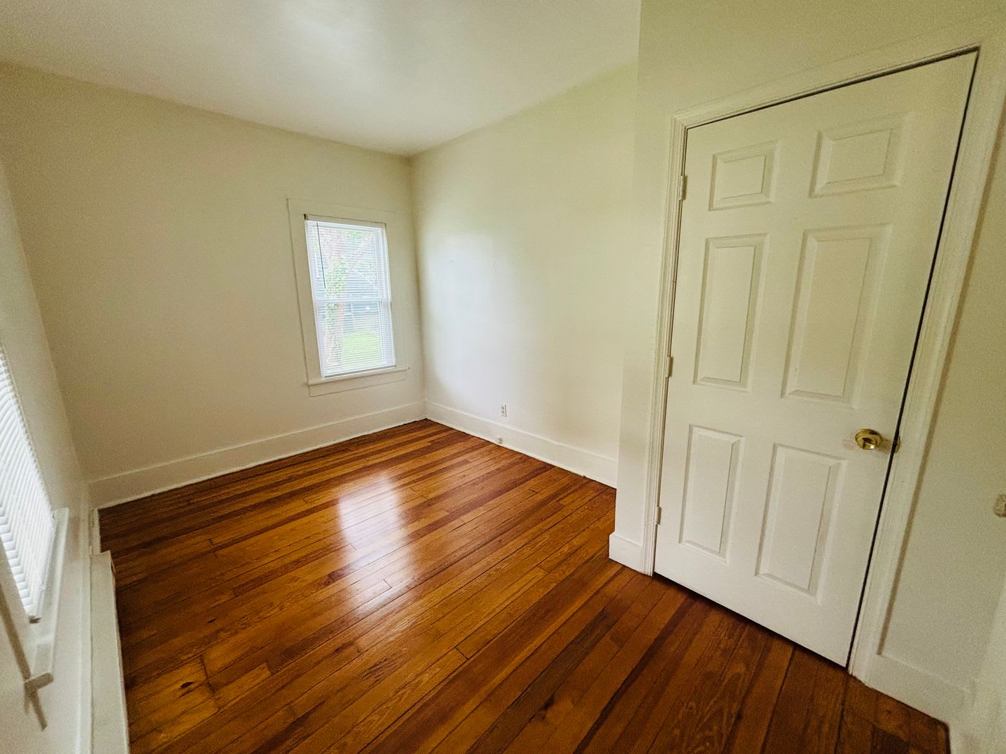 2 Bedroom, 1 Bath – photo 4