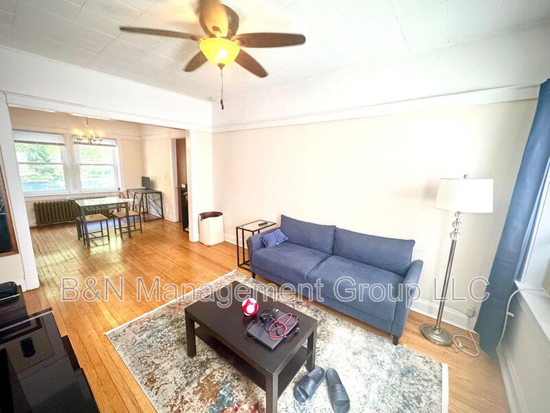 1063 W Dakin – photo 2
