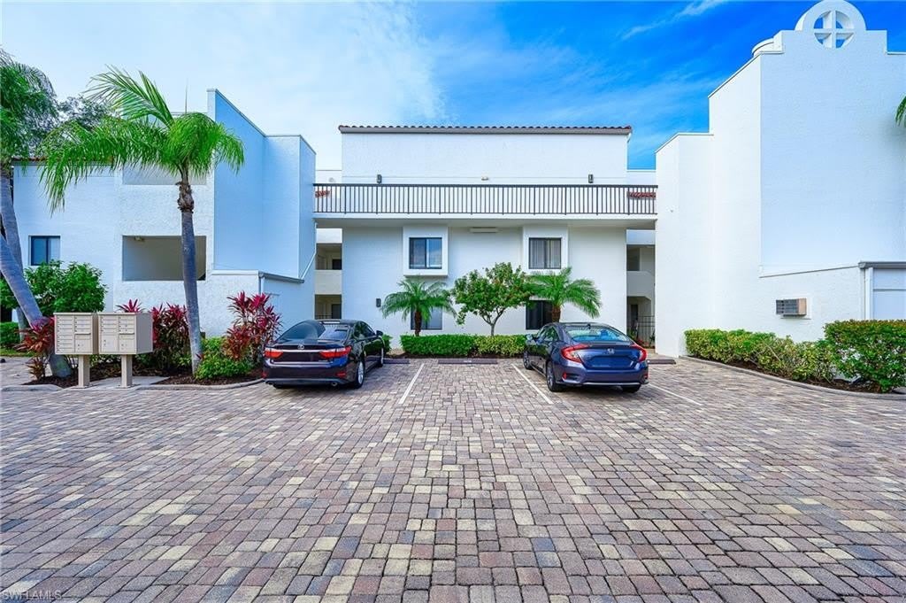 586 Beachwalk Cir – photo 3