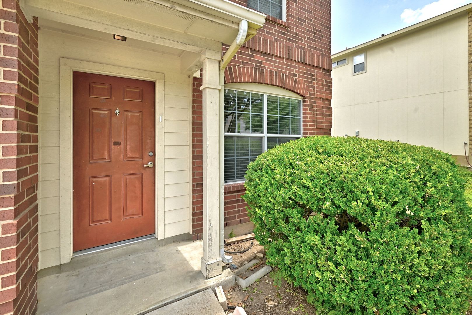 Charming 3 Bed Sanctuary With 2 5 Baths In Kyle S Serene Peppergrass Cove 1822 Sq Ft – photo 3