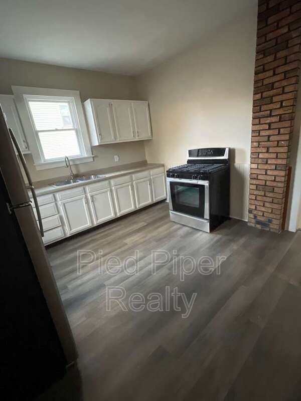 217 North West Avenue – photo 3