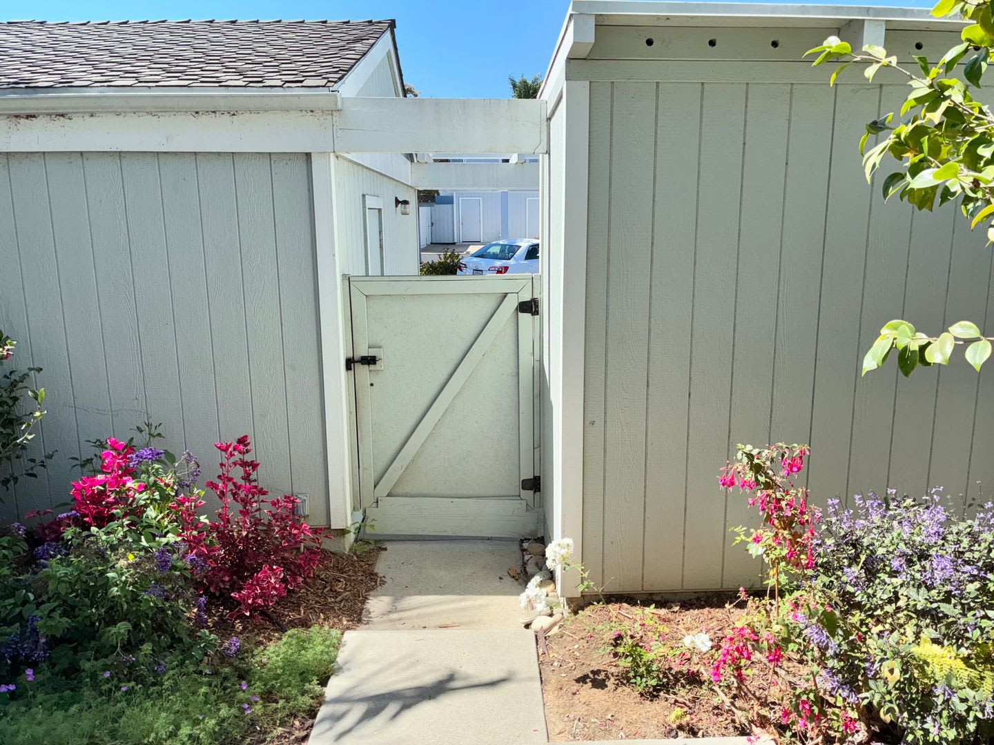 Goleta Townhouse Available Now! – photo 5