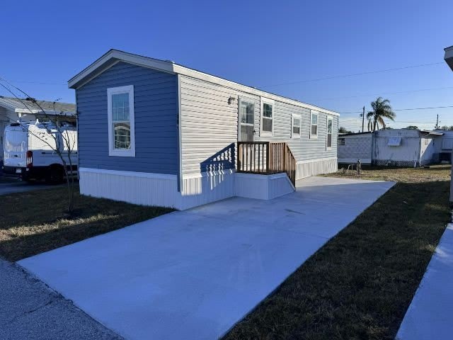 6372 126th Ave – photo 1