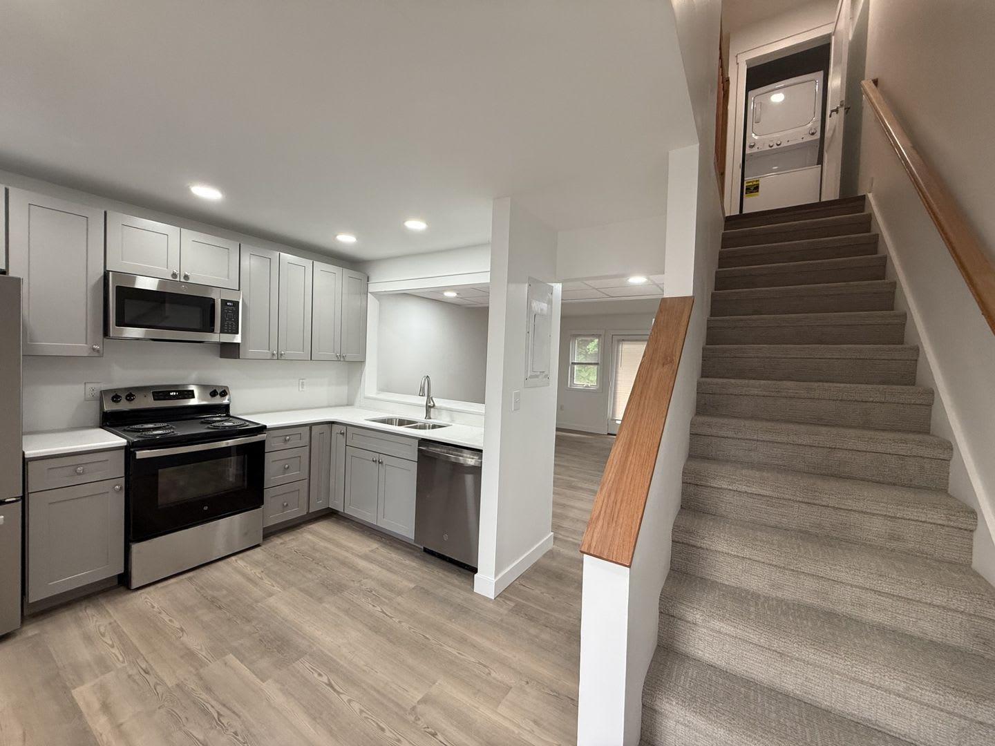Biscayne/Sarasota 2 Bedroom Townhome newly renovated for you! – photo 3