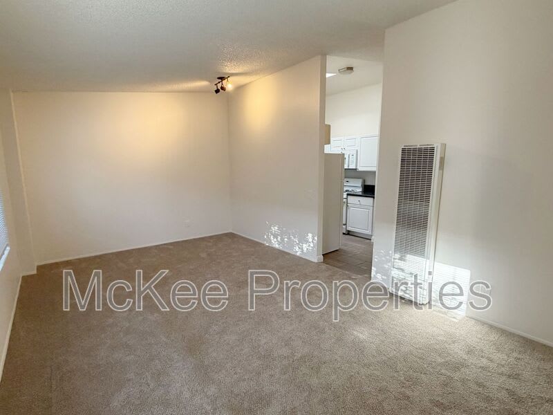 3028 Juniper Street – photo 2