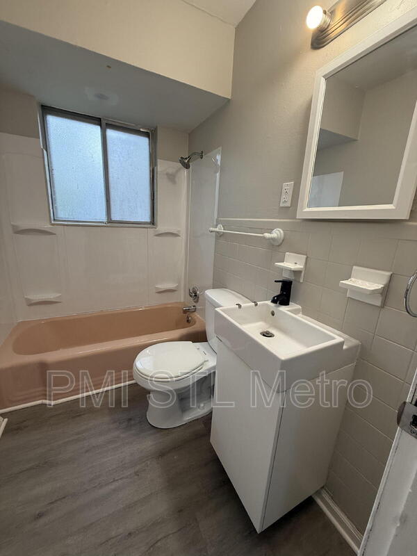 519 Graf Ave – photo 4