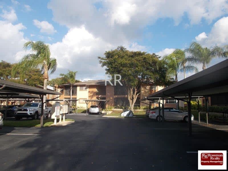 2/2 Ground Floor Condo off Island Park Rd – photo 1