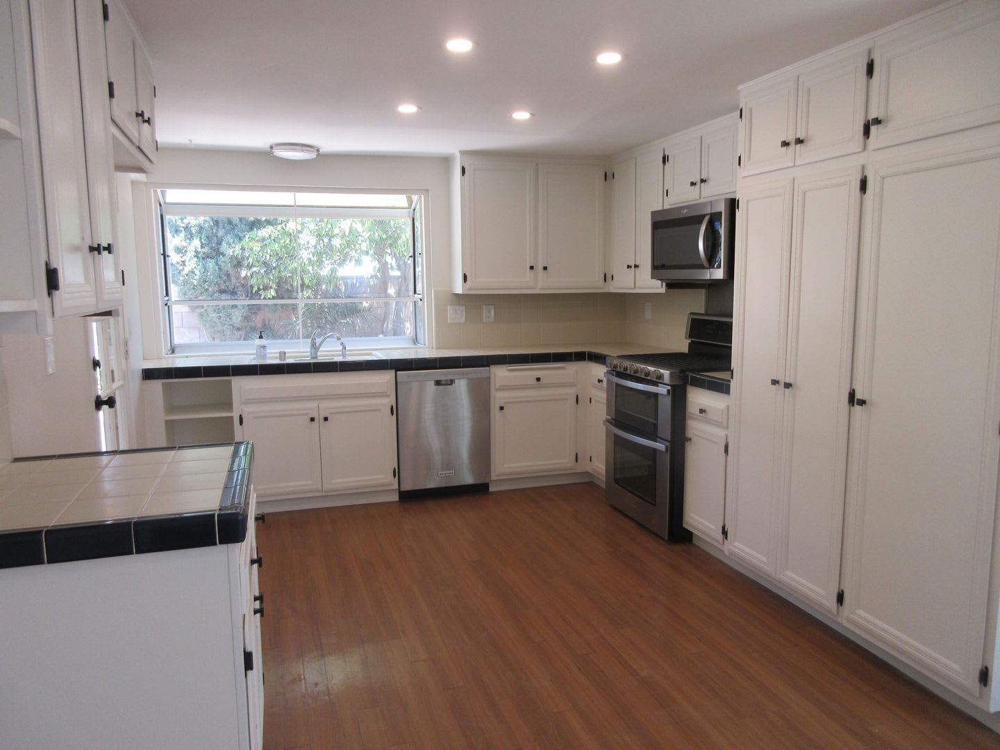 Duggan Property Management, Inc presents, Gorgeous home in Porter Ranch On Braemore Rd. – photo 5