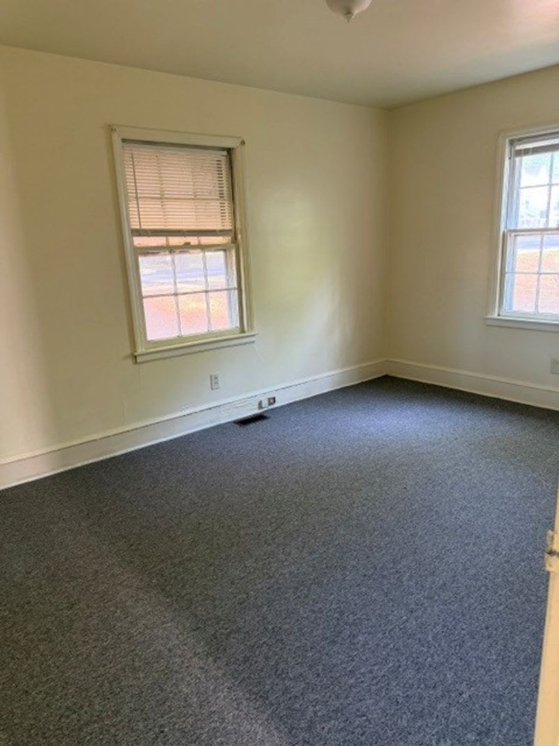 2 Bedroom 1 Bathroom House – photo 5