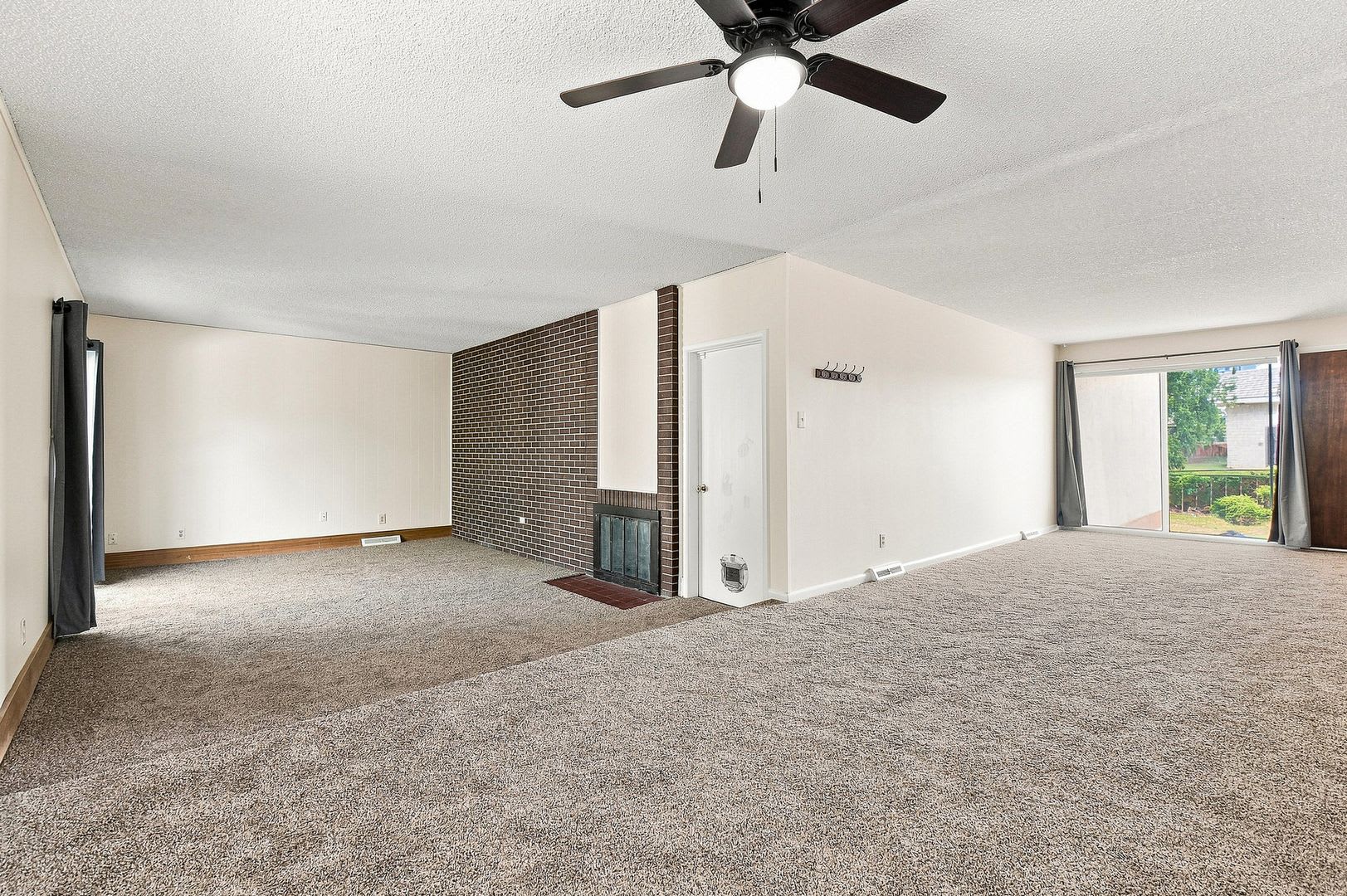 0 Deposit Option Walnut Hills Division New Appliances Garage Fireplace Storage – photo 4