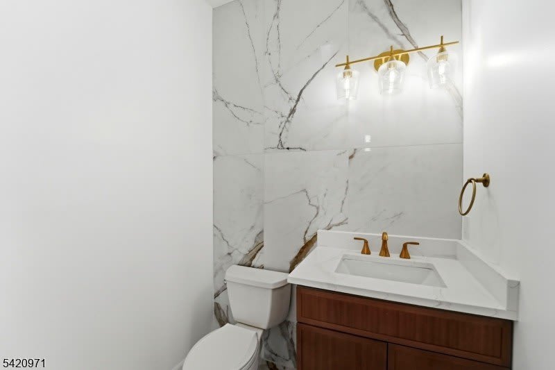 704 Green Ln – photo 3