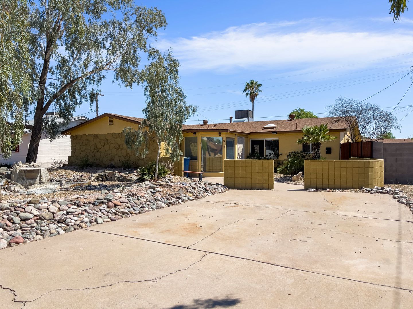 1913 E El Parque Drive – photo 2