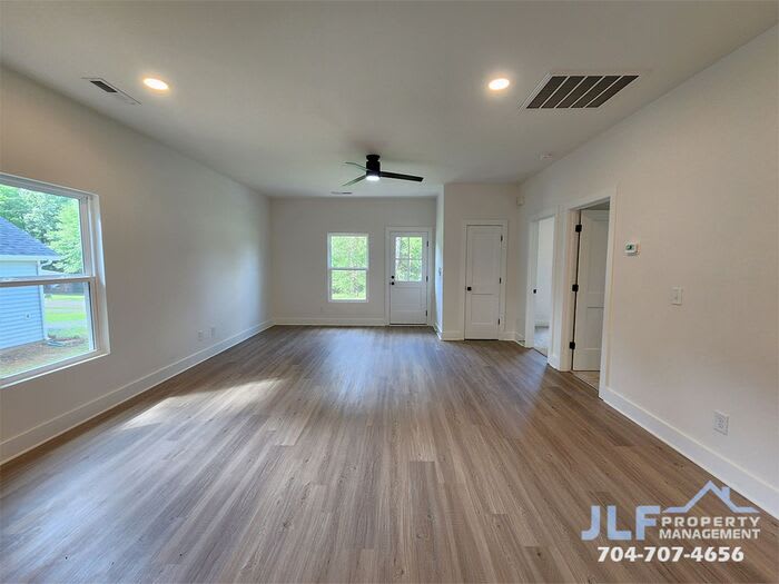 217 Carlie Street – photo 3