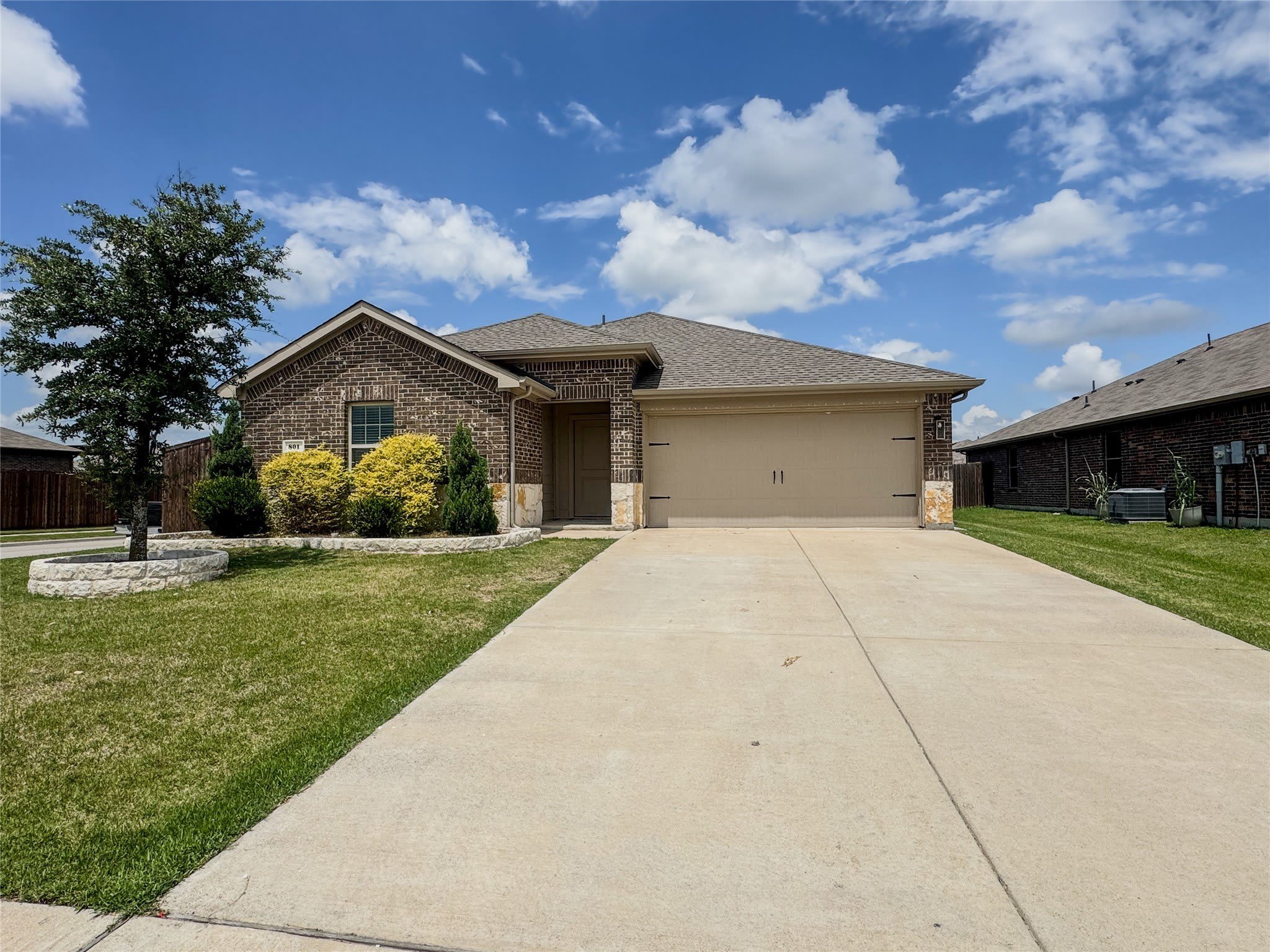 801 Meadow Creek Lane – photo 3