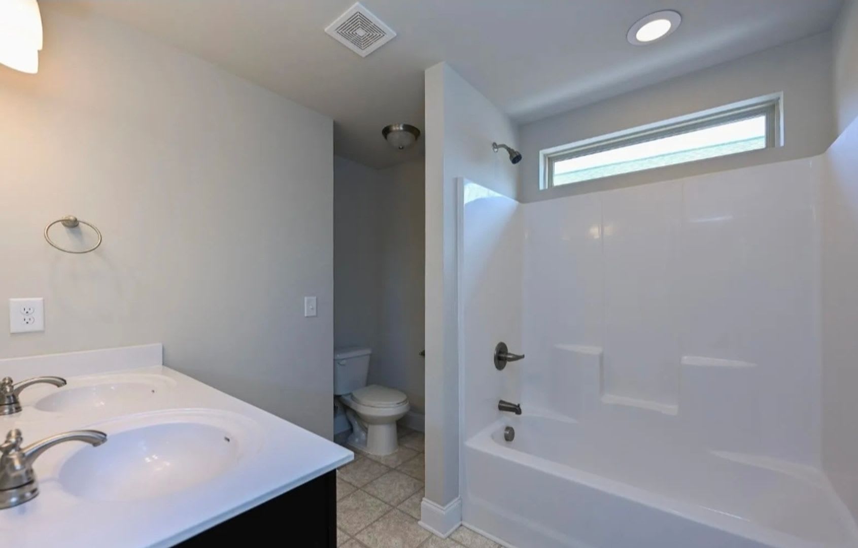 NEW UPDATED PRICE! Charming Home for Rent in Easley- Convenient Location – photo 4