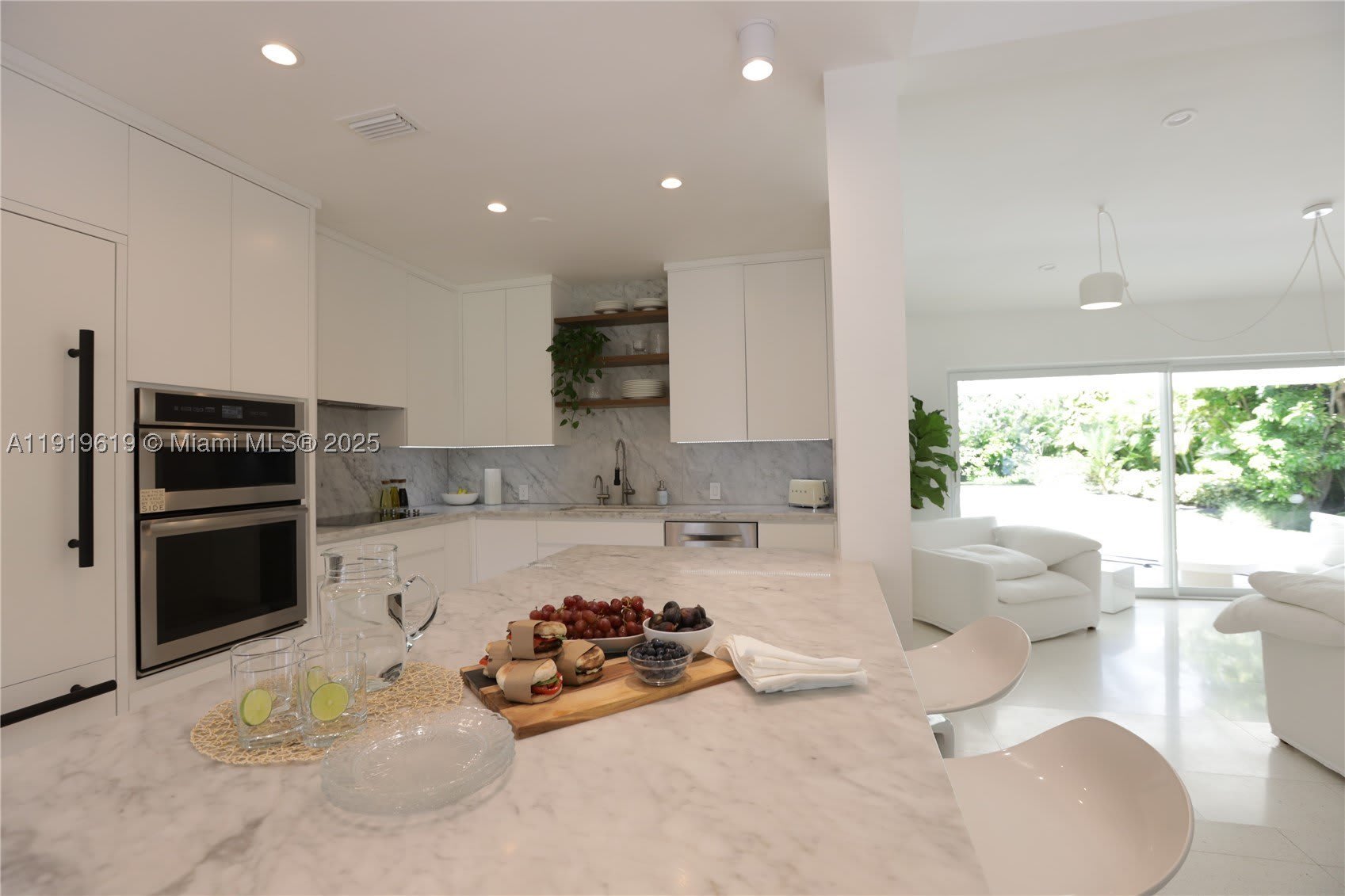 12020 NE 5th Ave – photo 3
