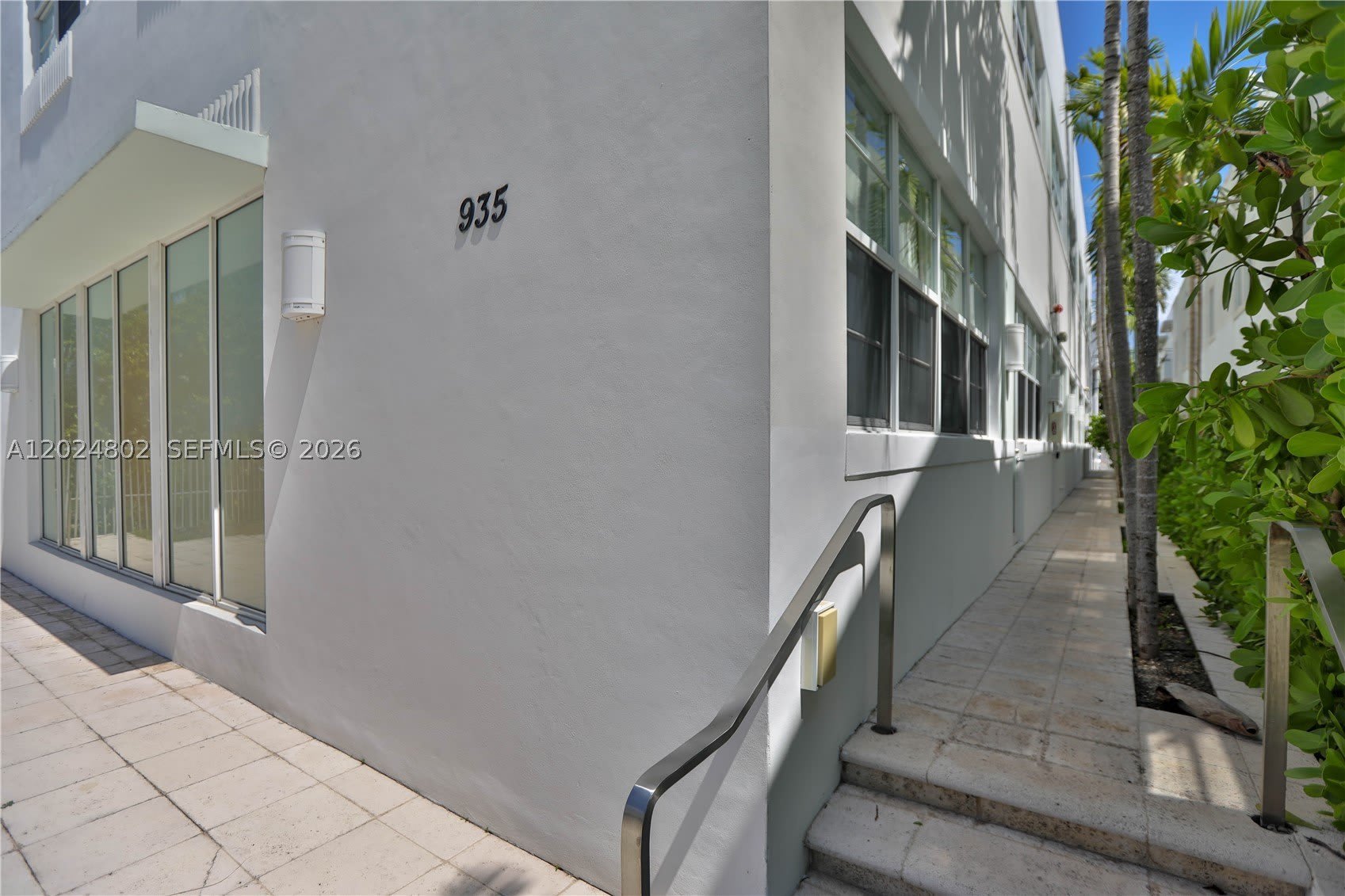 935 Euclid Ave – photo 1