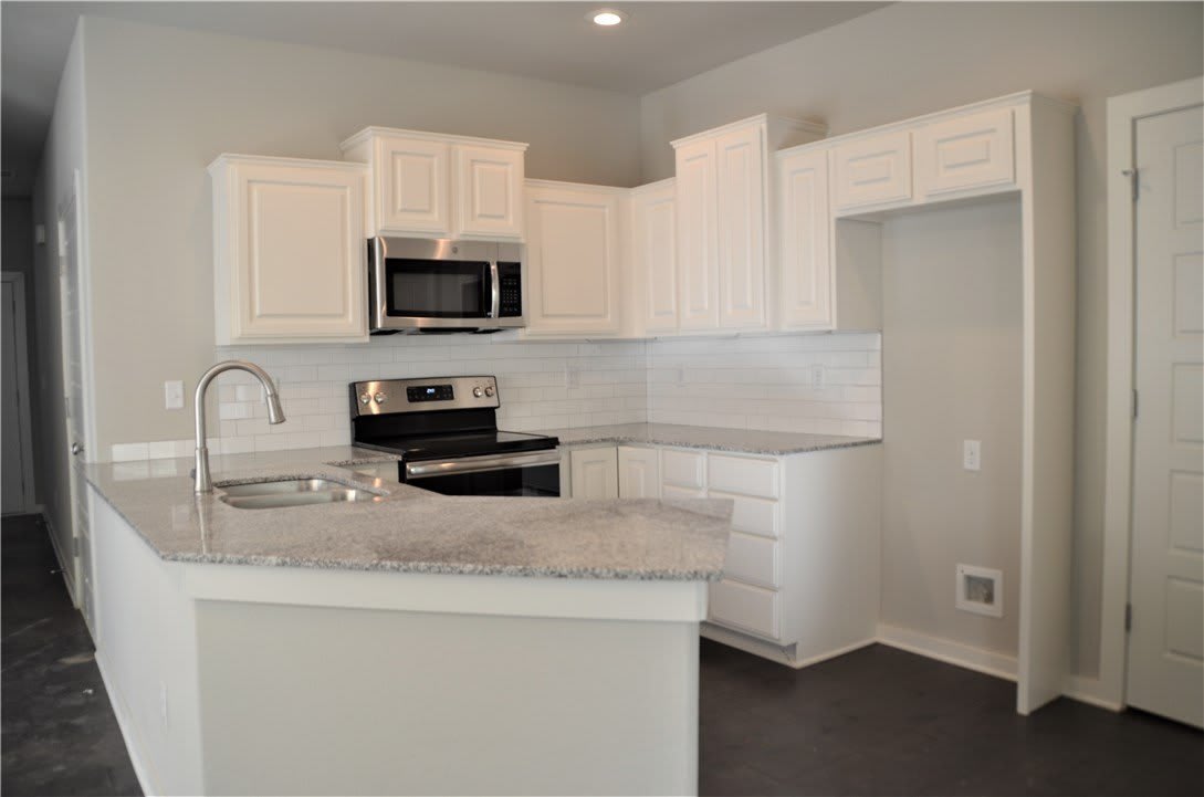 2413 SW Arbor Road – photo 5