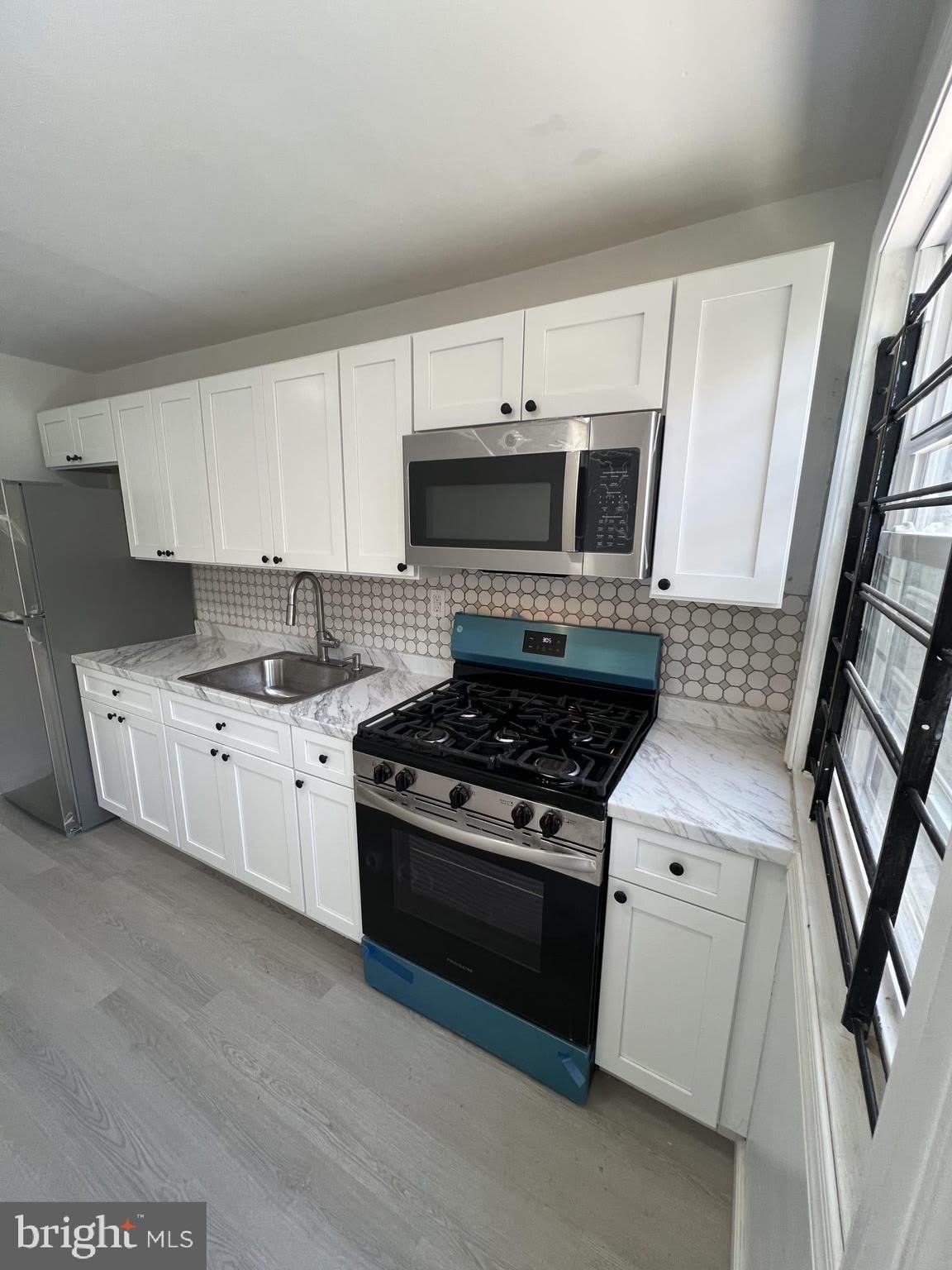 1902 Brunner Street – photo 1