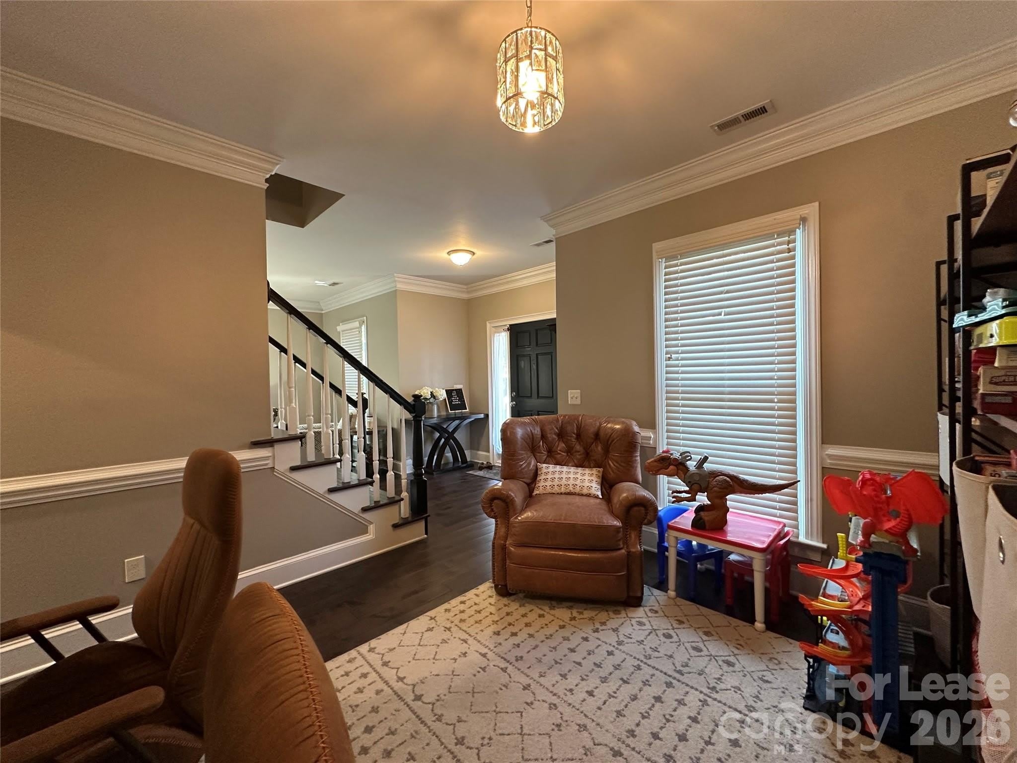 819 Stargard Court – photo 5