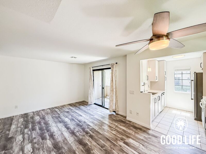 10303 Azuaga St – photo 2