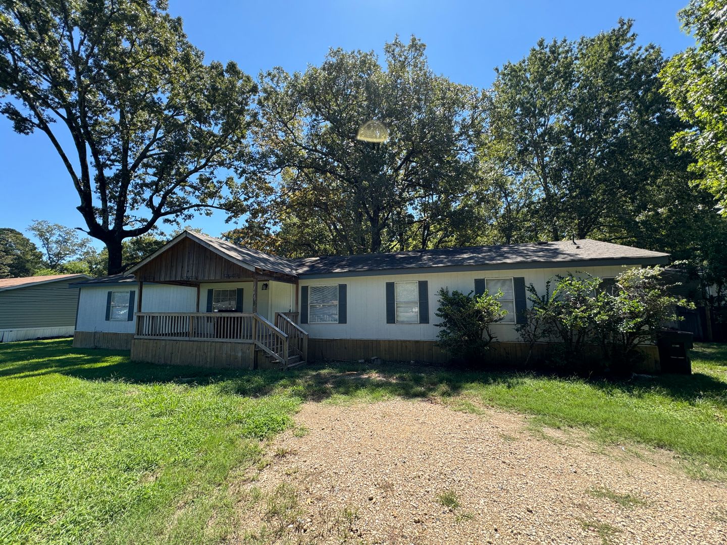 NICE 4/2 MOBILE HOME ON FLOURNOY LUCAS – photo 1