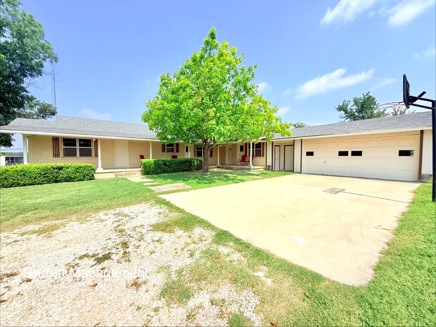 Spacious 4-Bedroom Home in Lampasas – Room to Live, Work & Play! – photo 2