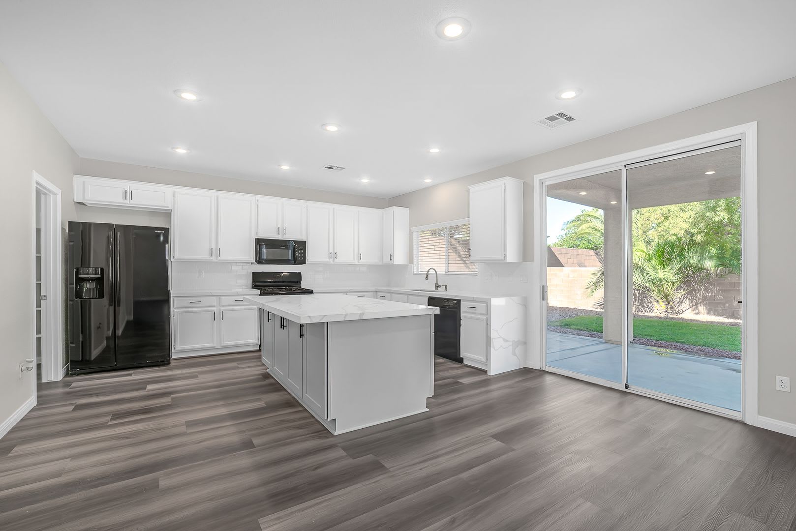 IMMACULATE 4 BED – photo 2