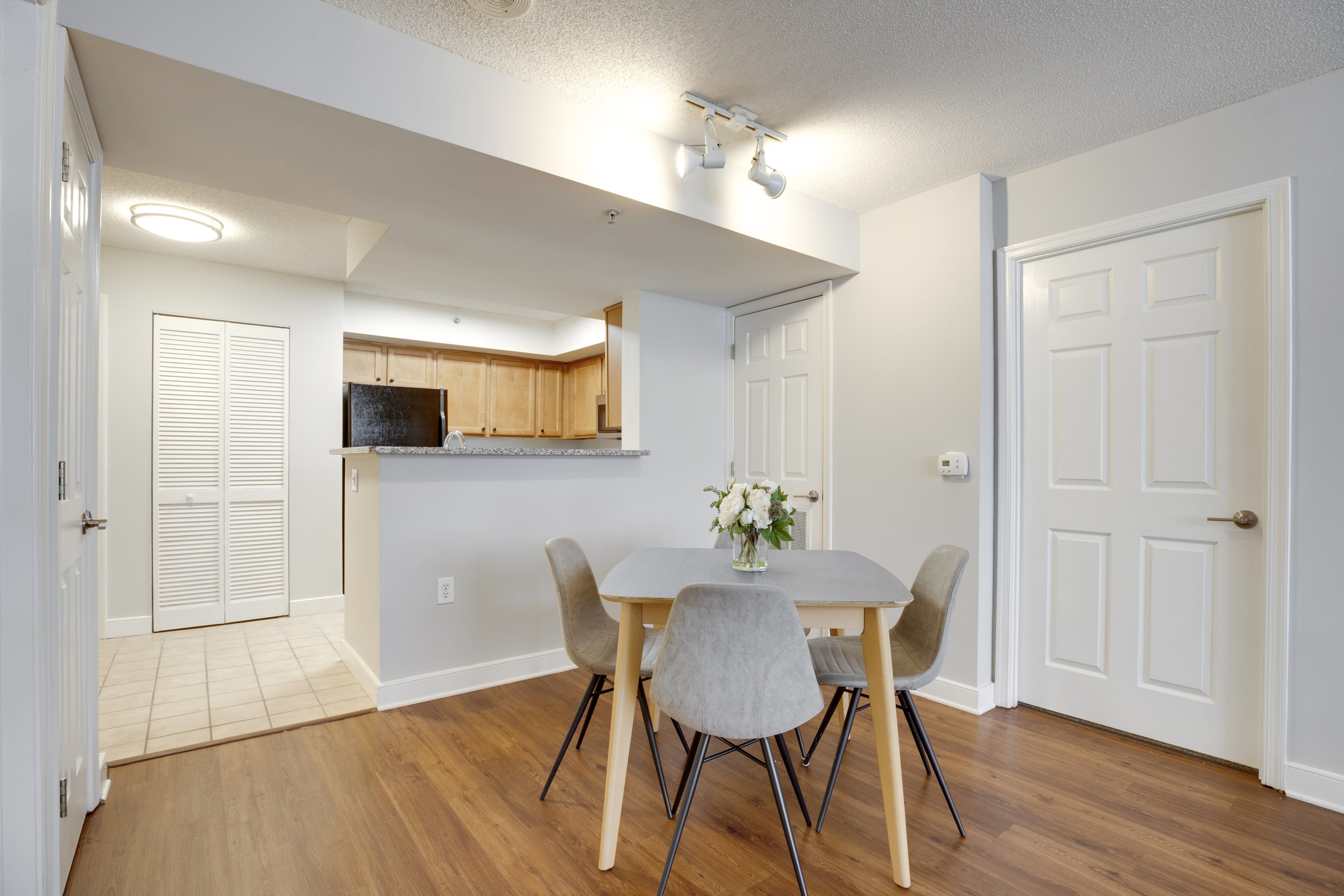 West End Residences – photo 4