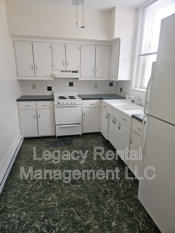 281 East Main Street – photo 2