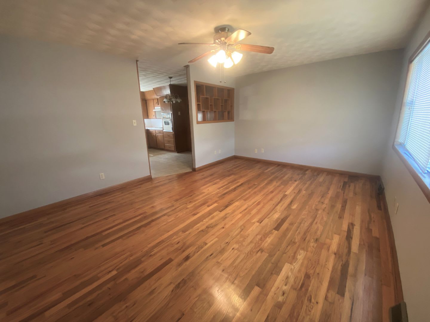 2-Bedroom Duplex in Springfield – photo 2