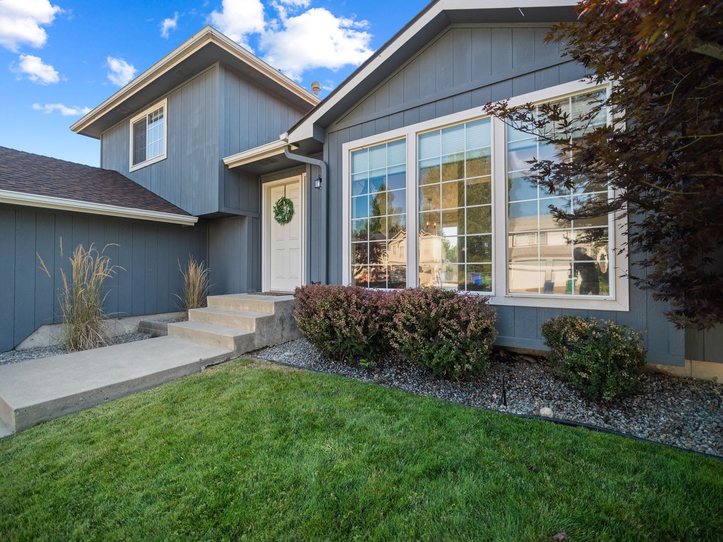 Furnished 3 Bedroom Home In Spokane Valley Comfortable Move In Ready – photo 1