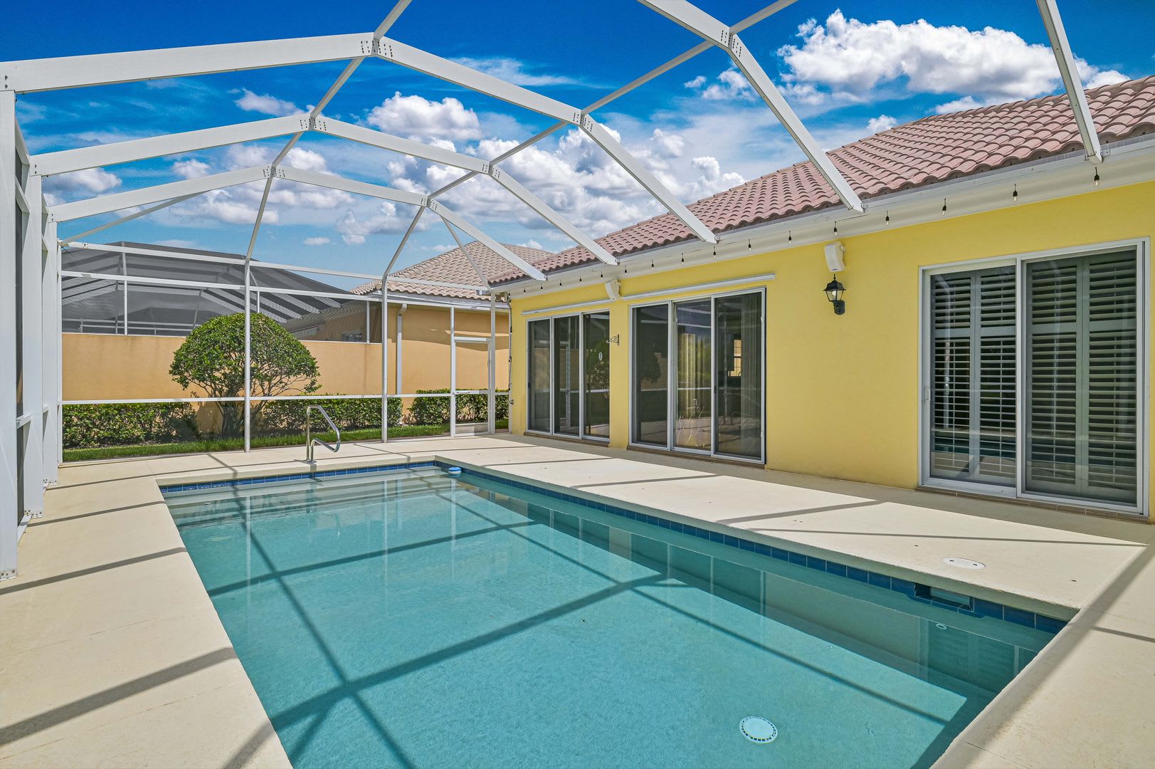 Now Available Gorgeous 3 2 Plus Den Pool Home In Verona Walk – photo 4