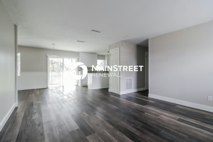 1117 Swan Street – photo 2