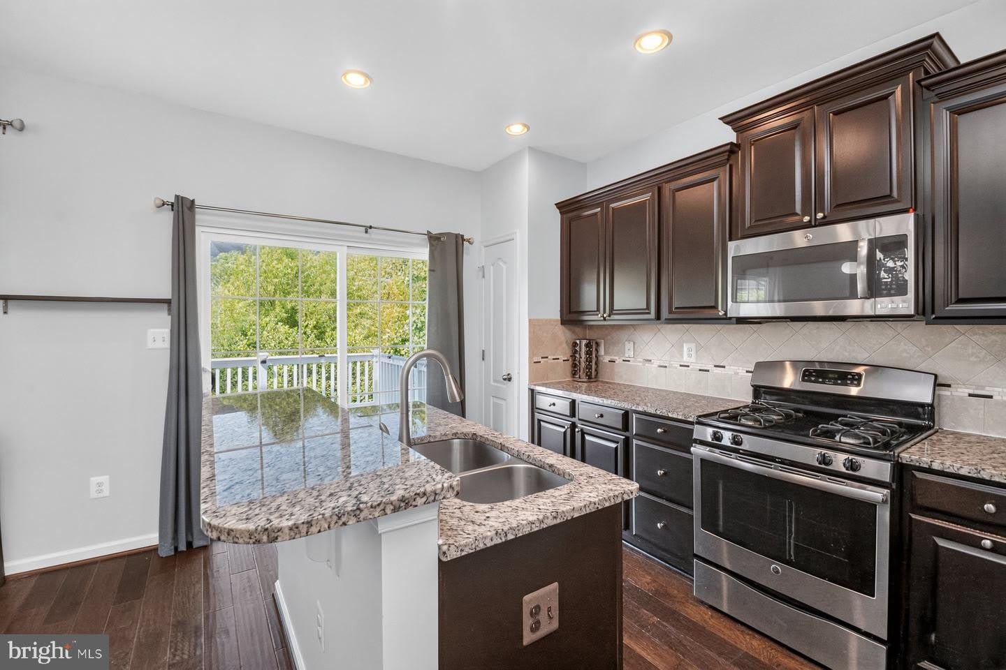 728 MILLHOUSE DR – photo 5