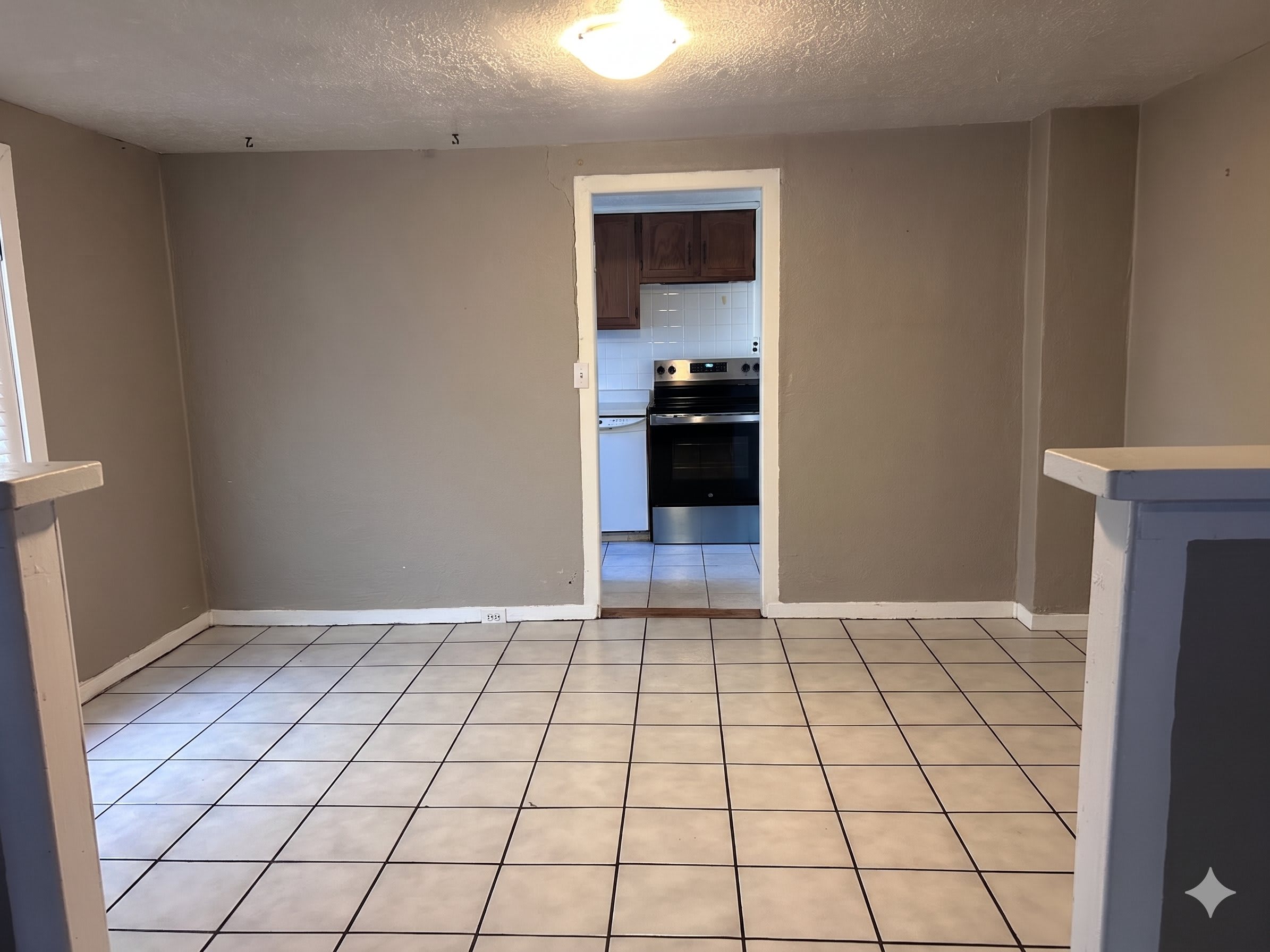 613 N Wall Ave – photo 3