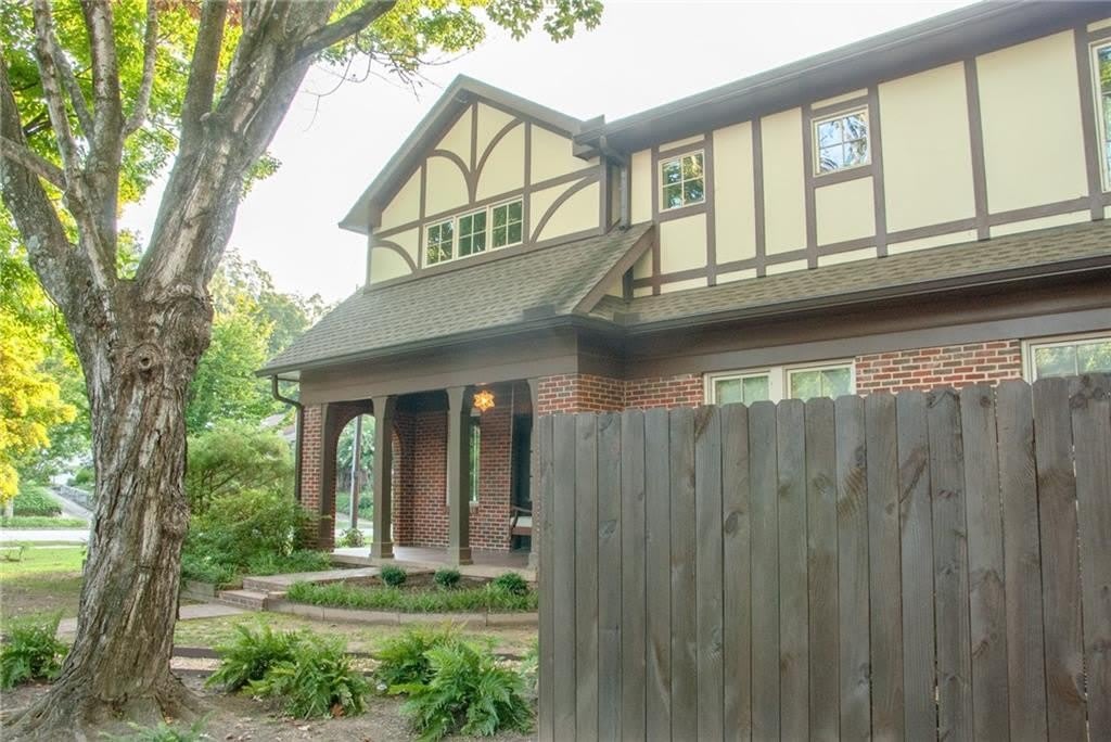 1300 N Morningside Drive NE – photo 4