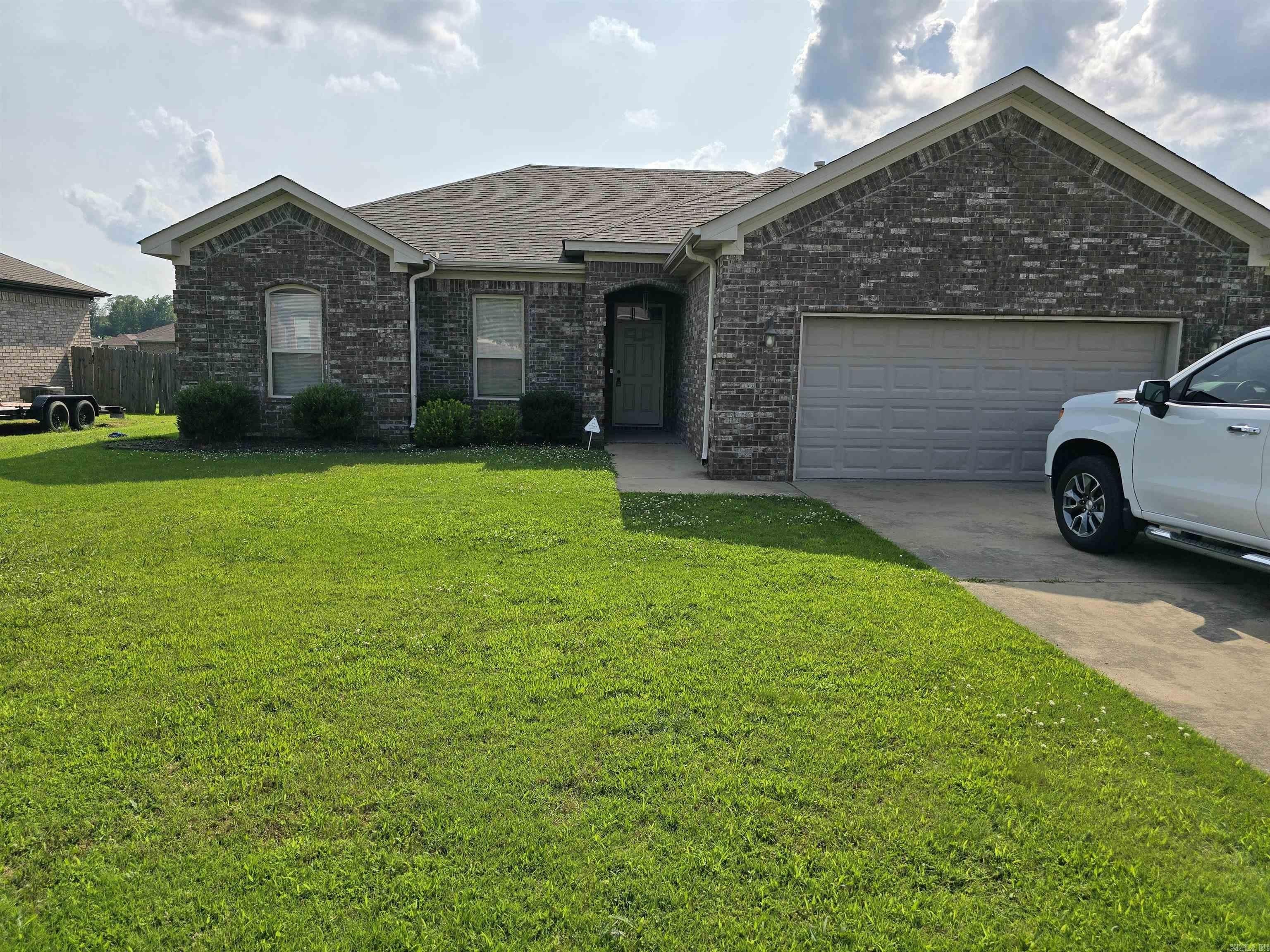 20 Stonehenge Drive – photo 1