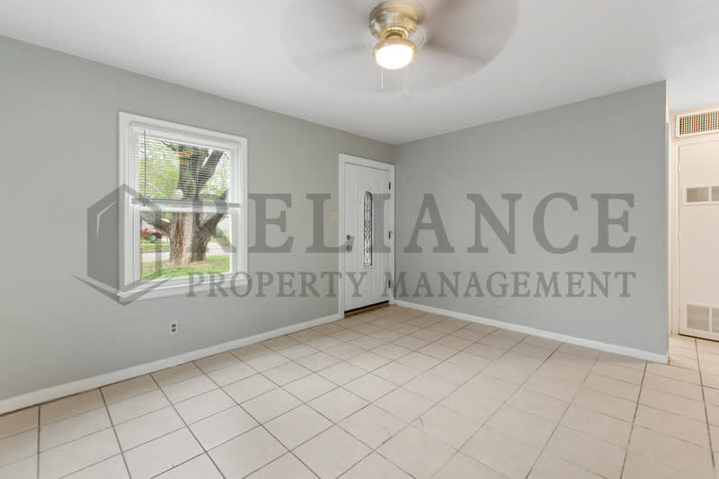 2106 Madison – photo 3