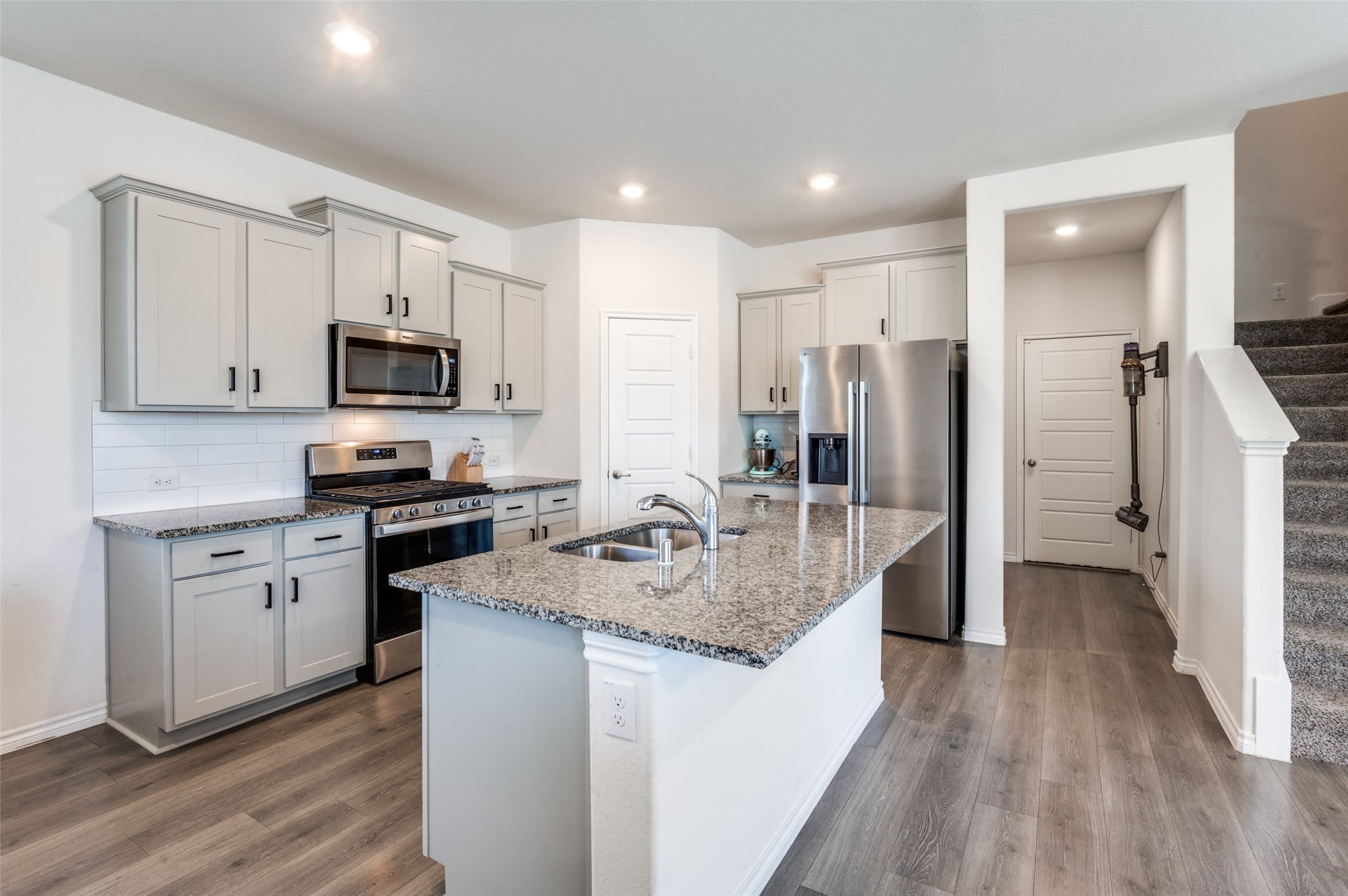 2608 Hale Road – photo 4
