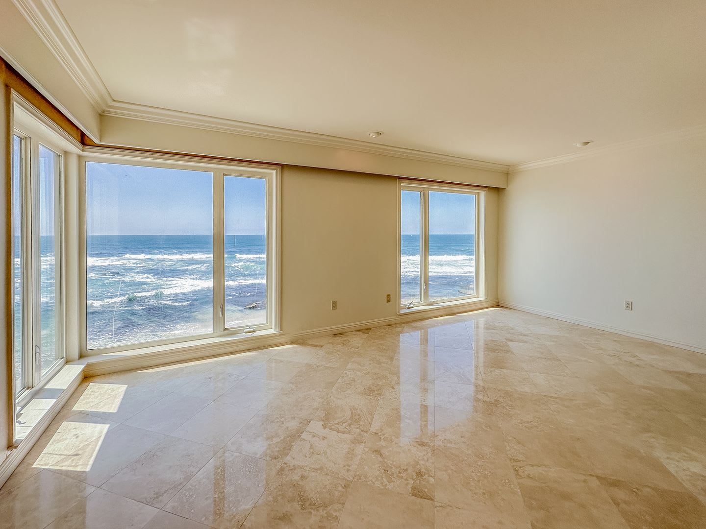 Stunning Oceanfront Property in La Jolla, CA – photo 4