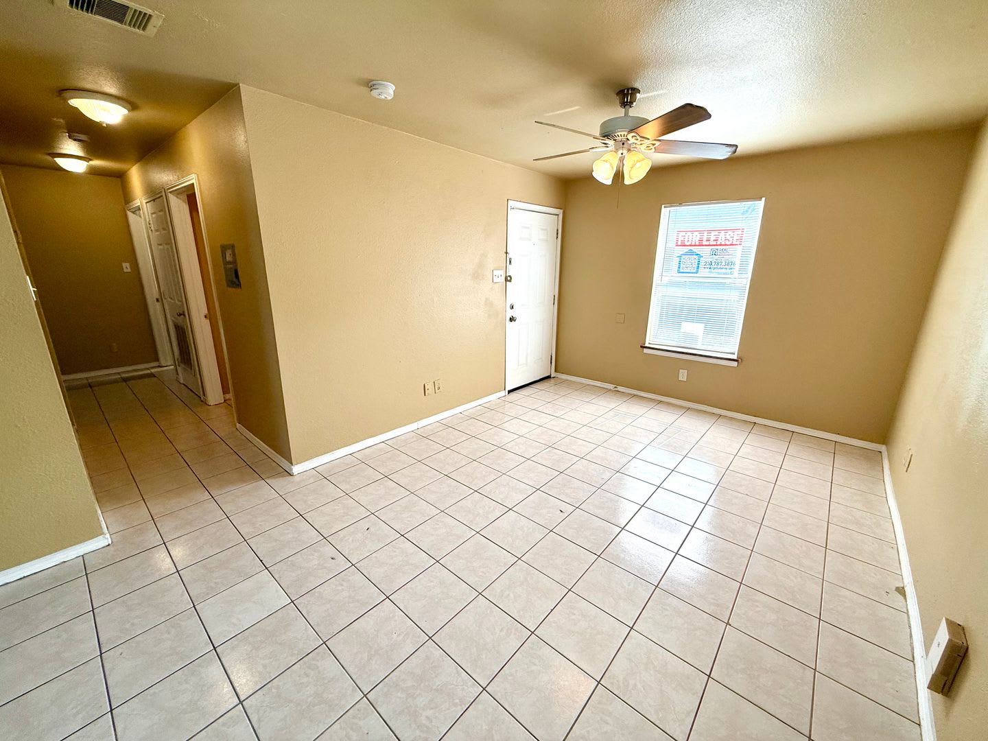 **MOVE IN SPECIAL** Charming 3-Bedroom Home Near St. Mary’s University & Loop 410 – photo 5