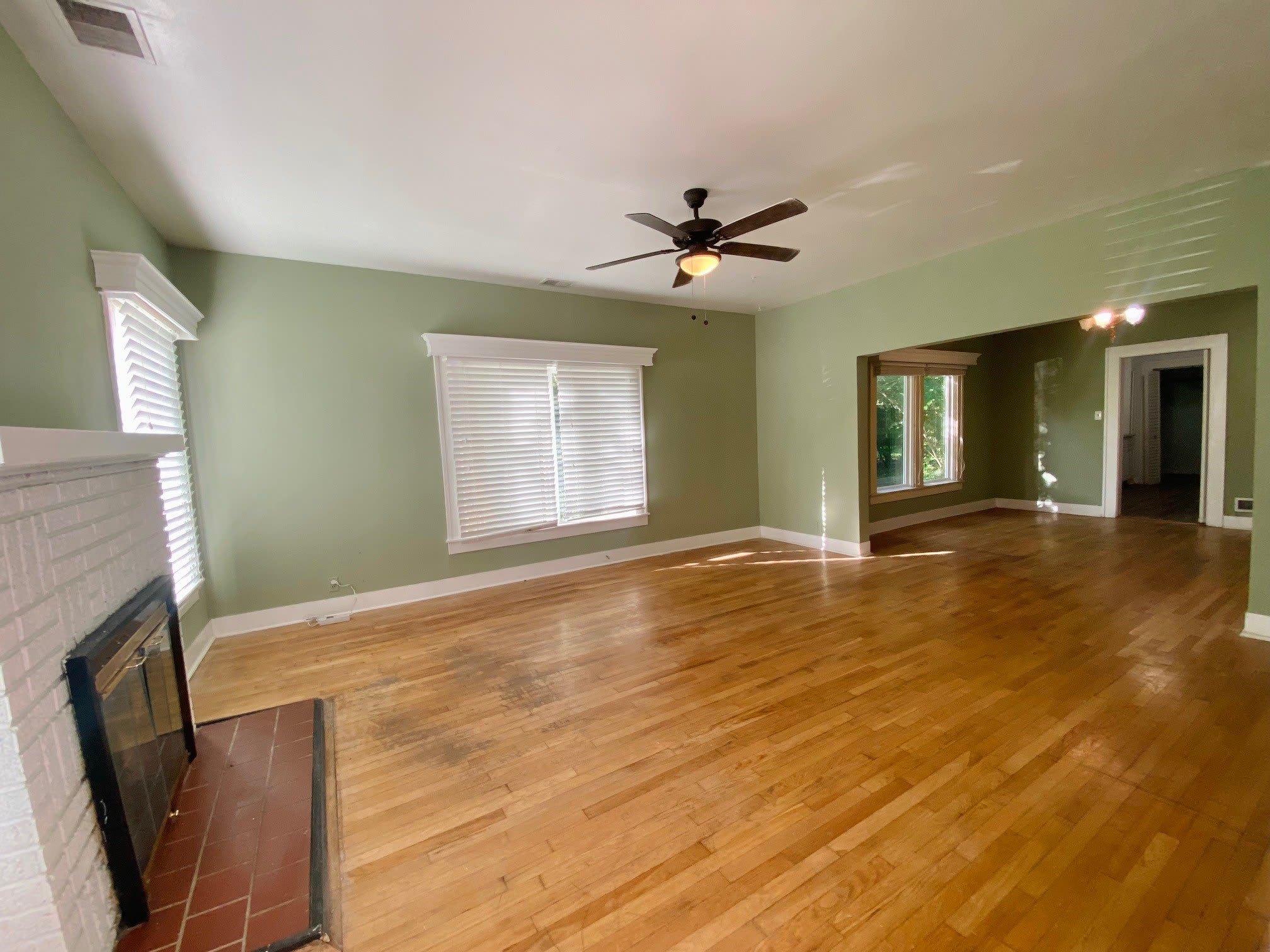 1331 S Travis Street – photo 5