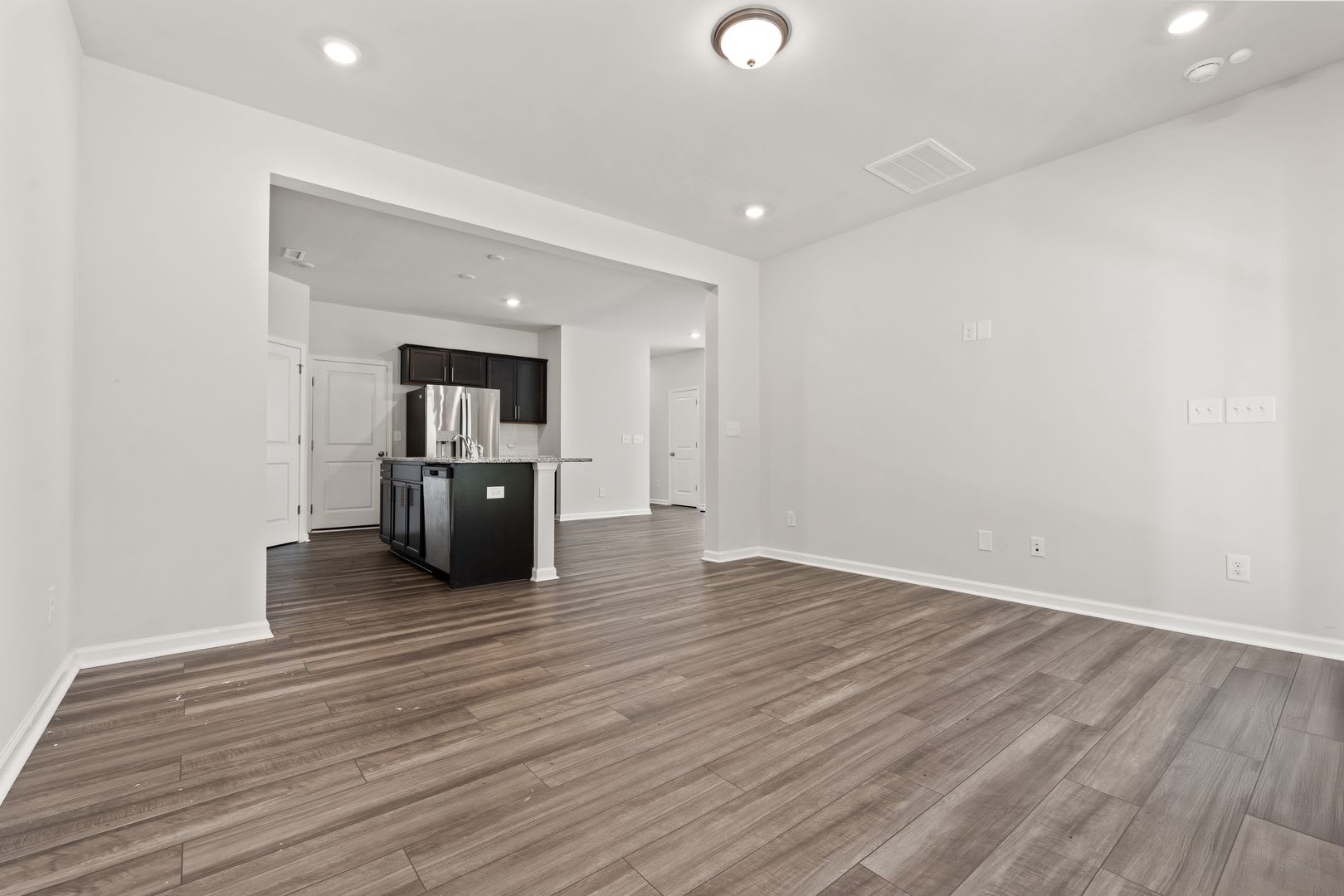 Beautiful 4-Bedroom Home Near Downtown Durham & RTP – photo 4