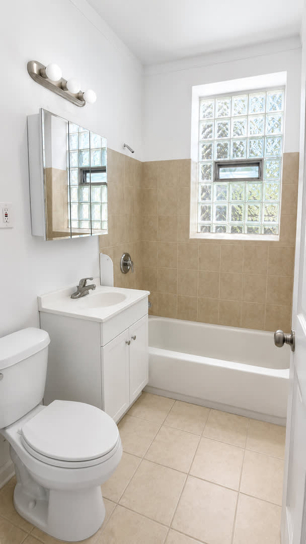 Beautifully Updated 2-Bedroom Condo with Natural Light – photo 4