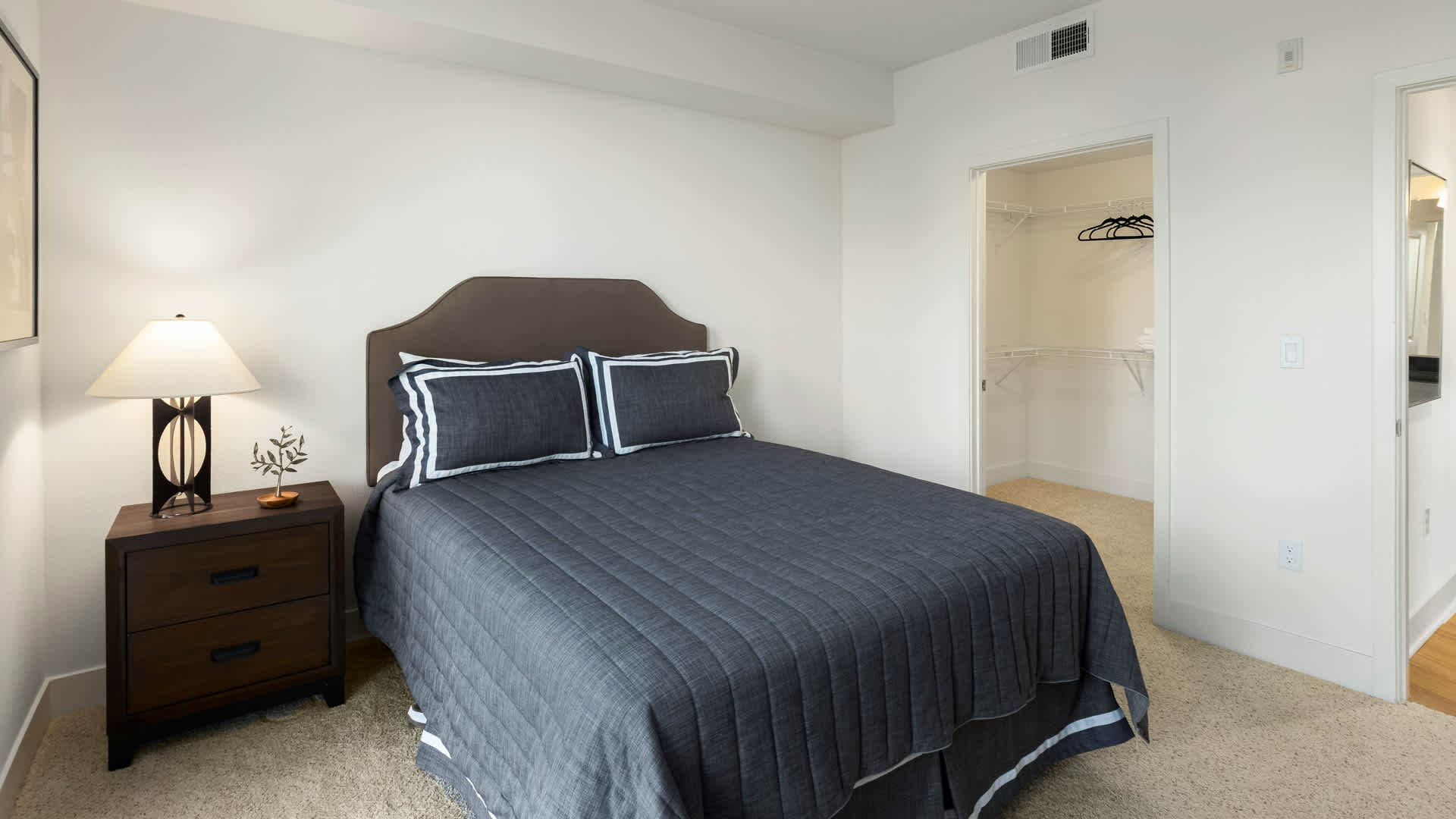 Vista 99 Apartments – photo 4