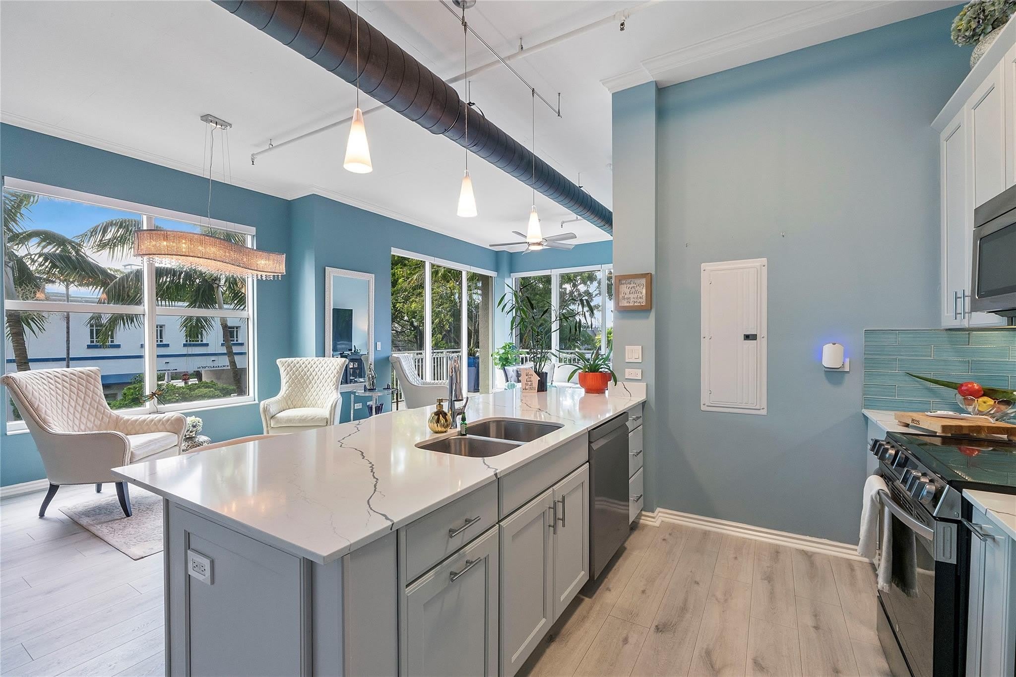 313 NE 2nd Street – photo 3
