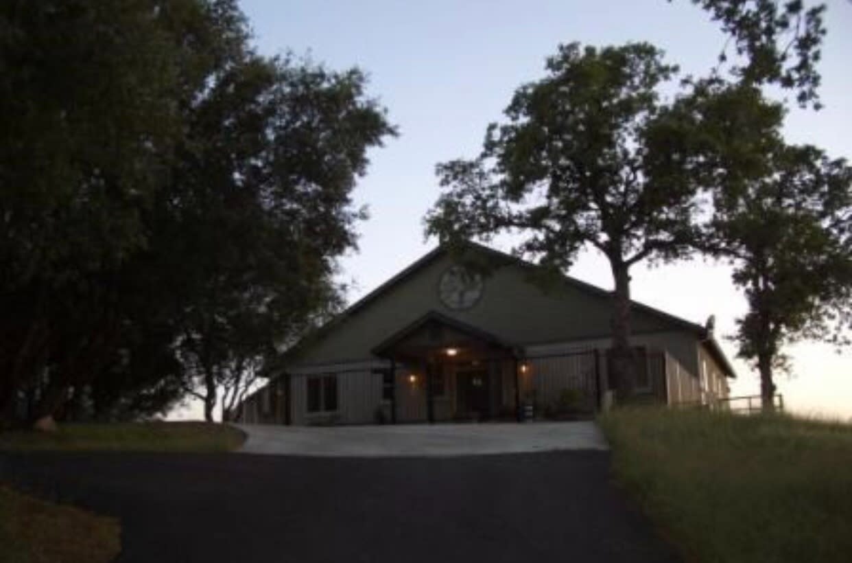 3 2 Luxury Home With 180 Degrees Lake Views – photo 2